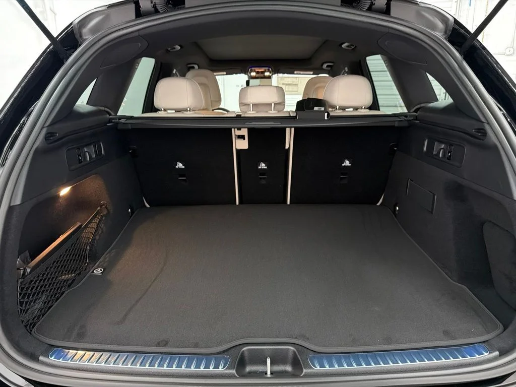 New 2027 Black Mercedes-Benz GLC 300 image 25
