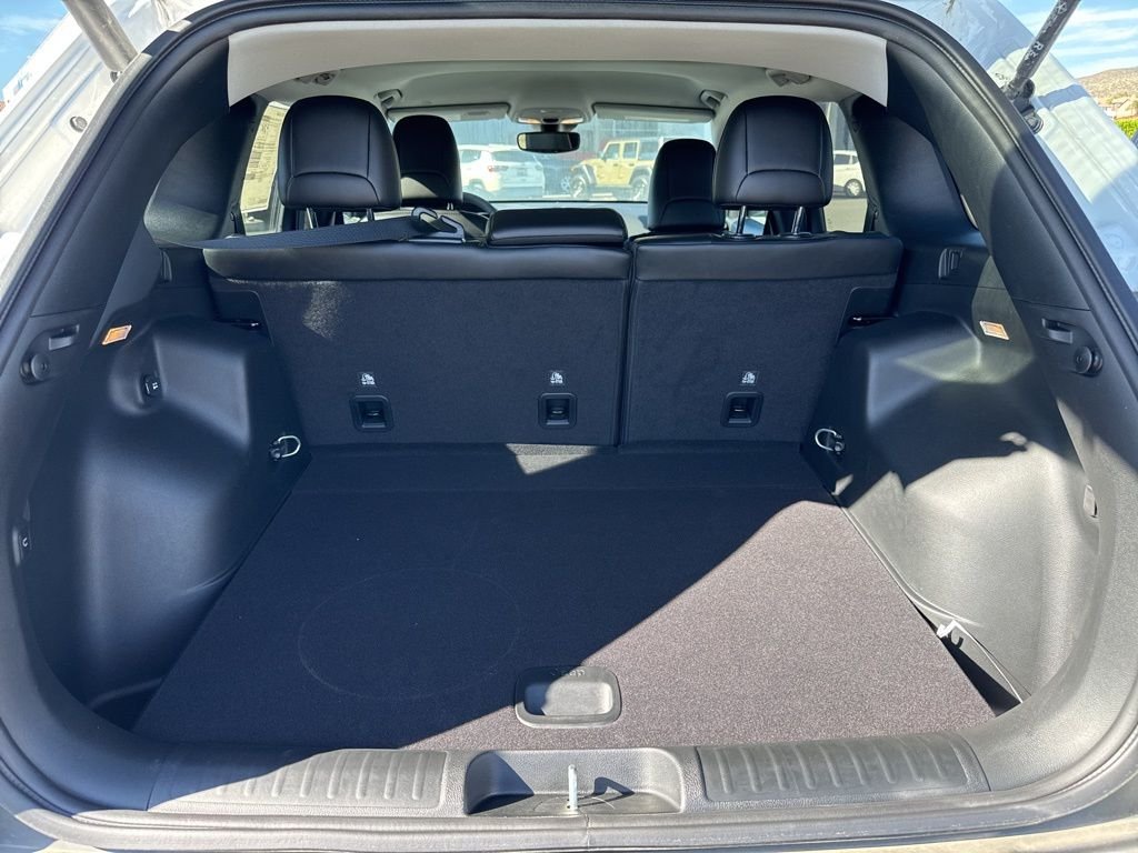 New 2023 Bright White Clear-Coat Exterior Paint Jeep Altitude Lux image 7