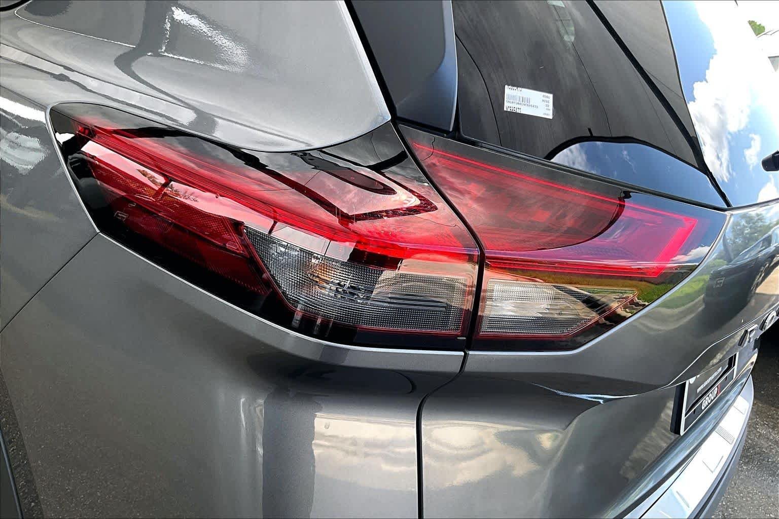 Certified Used 2022 Gun Metallic Nissan SV image 28