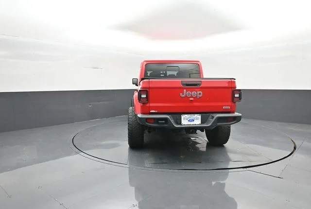 Used 2020 Red Clearcoat Jeep Overland image 6