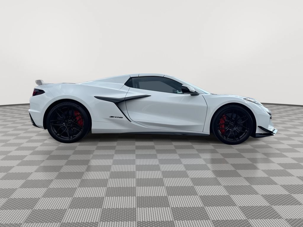 New 2027 Arctic White Chevrolet 3LZ image 10