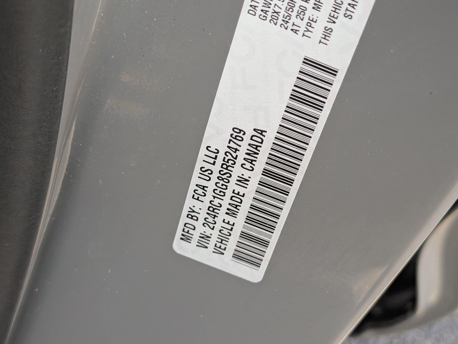 Used 2025 Ceramic Gray Clearcoat Chrysler Limited image 13
