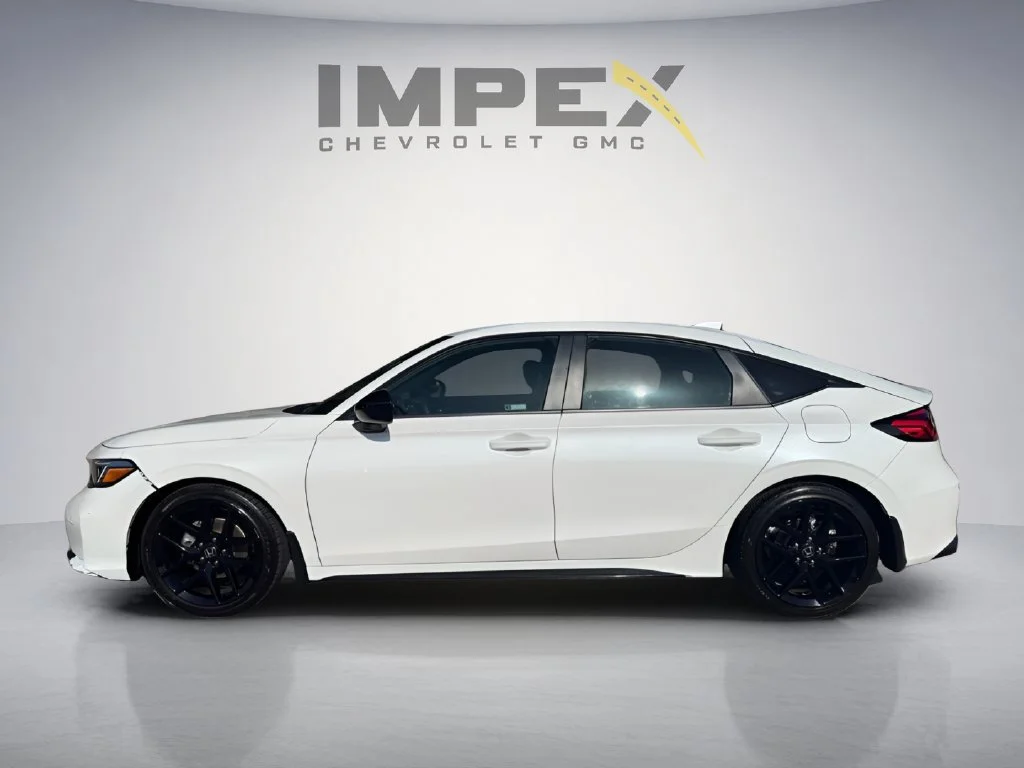 Used 2025  Honda Sport image 2