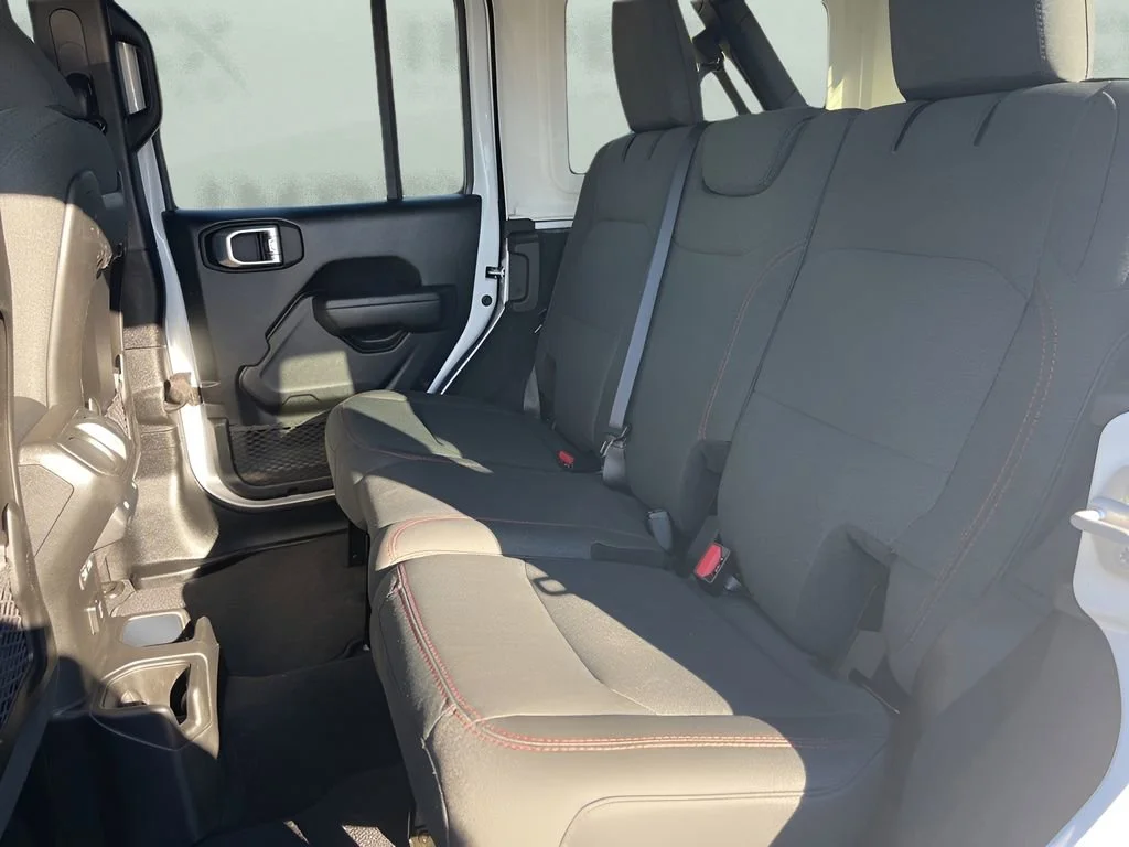 Used 2025 White Jeep Rubicon image 10