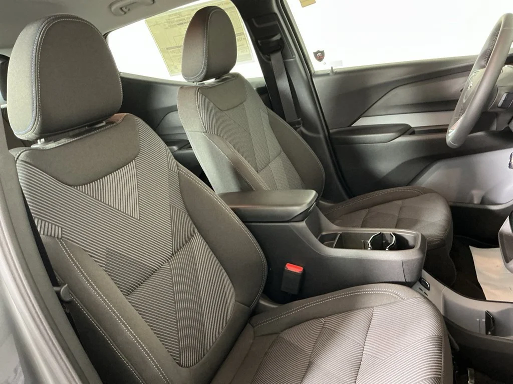 New 2027 Sterling Grey Metallic Chevrolet LT image 10