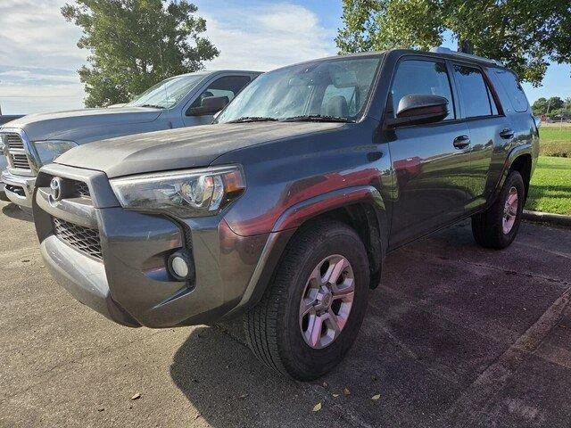 Used 2014 Magnetic Gray Metallic Toyota SR5 image 1