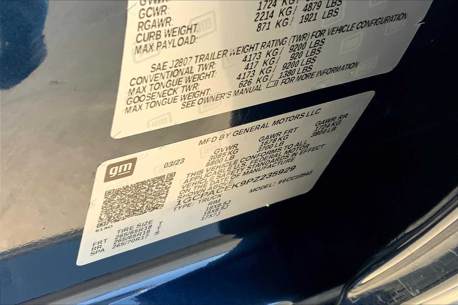 Used 2023 Northsky Blue Metallic Chevrolet LT image 31