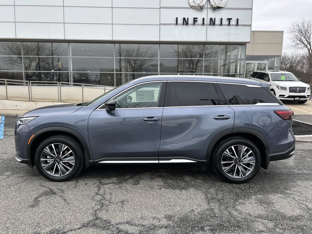 Certified Used 2026 Blue INFINITI LUXE image 5
