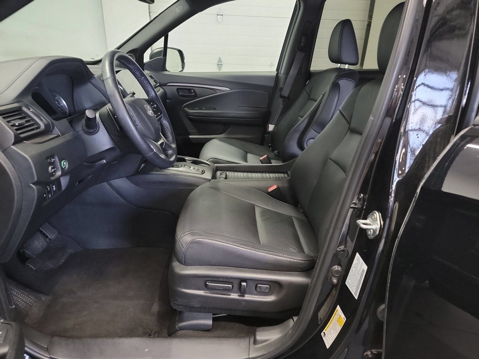 Certified Used 2023 Crystal Black Pearl Honda AWD EX-L image 12