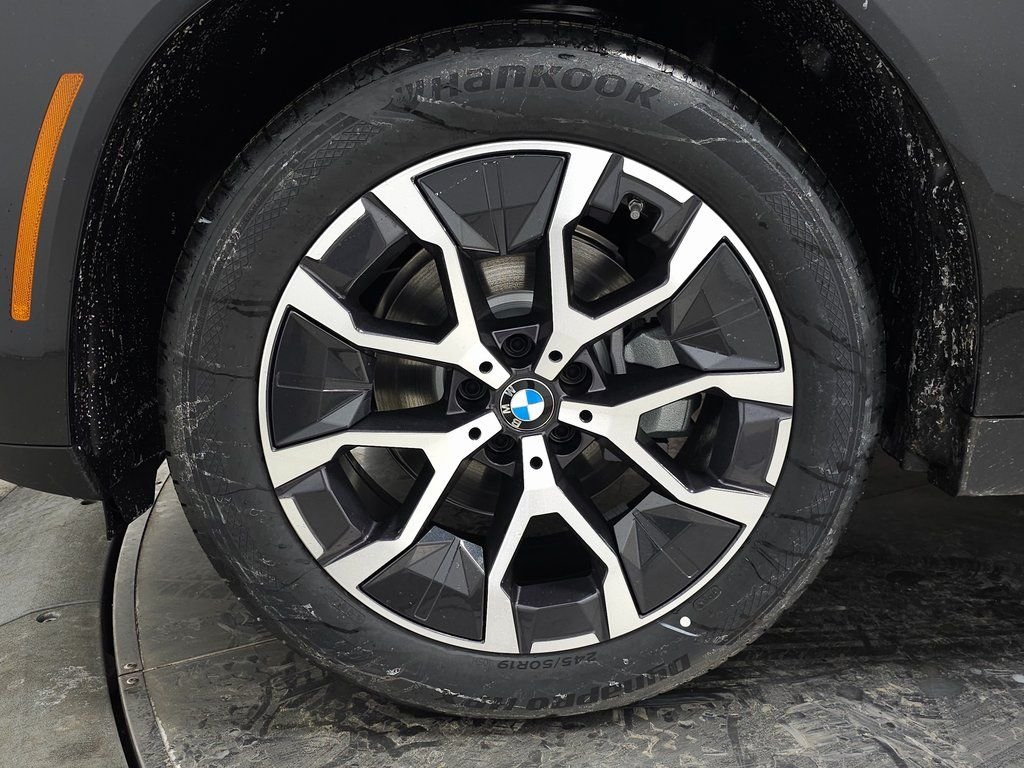 Used 2026 Black Sapphire Metallic BMW 30 xDrive image 8