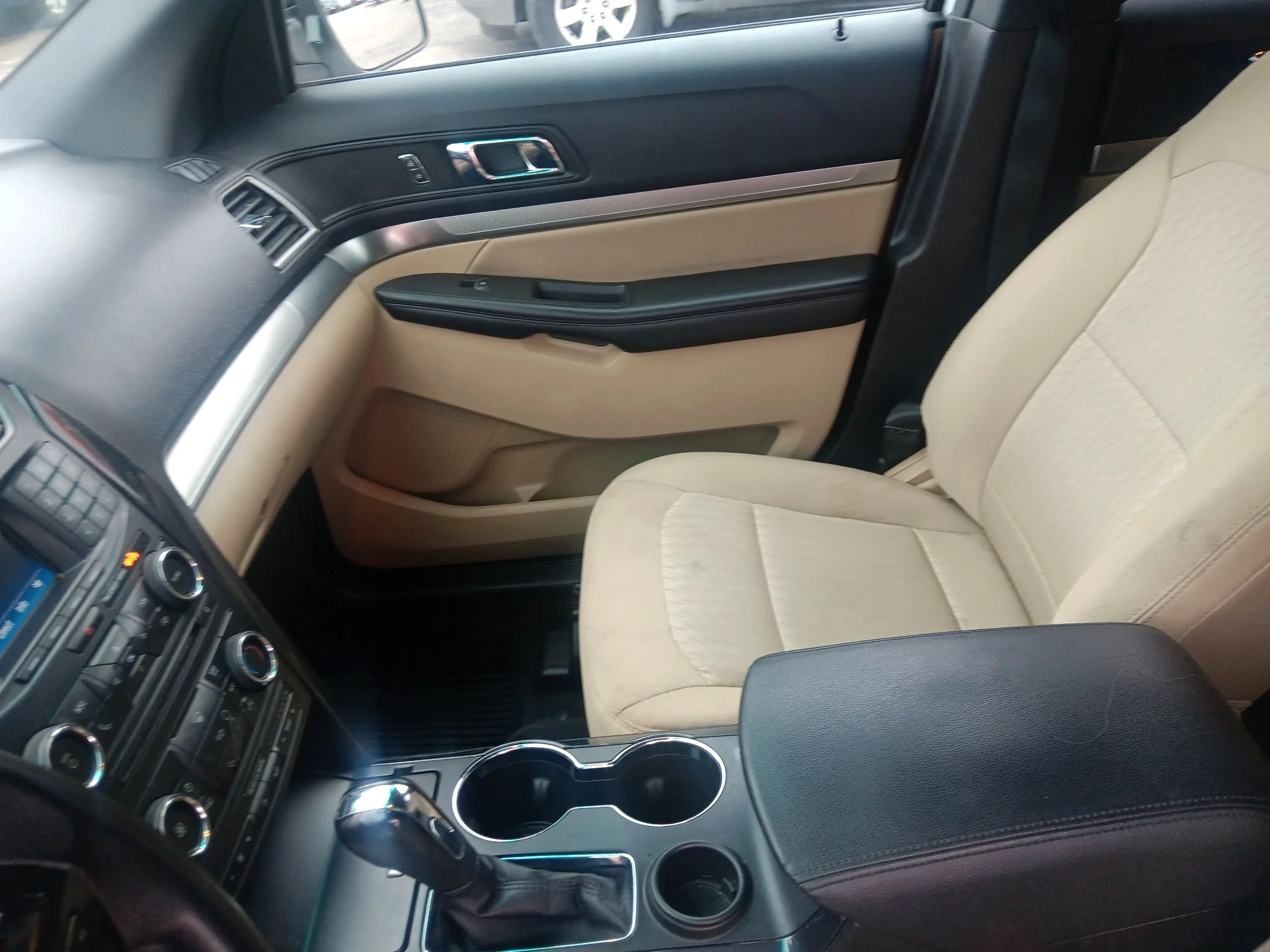 Used 2016 White Ford Base FWD image 18
