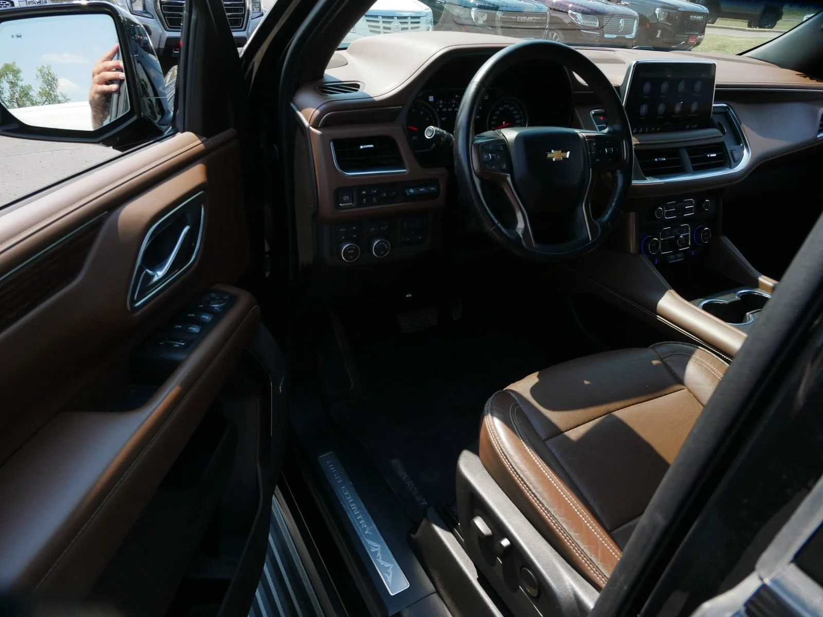 Used 2021 Black Chevrolet High Country image 9