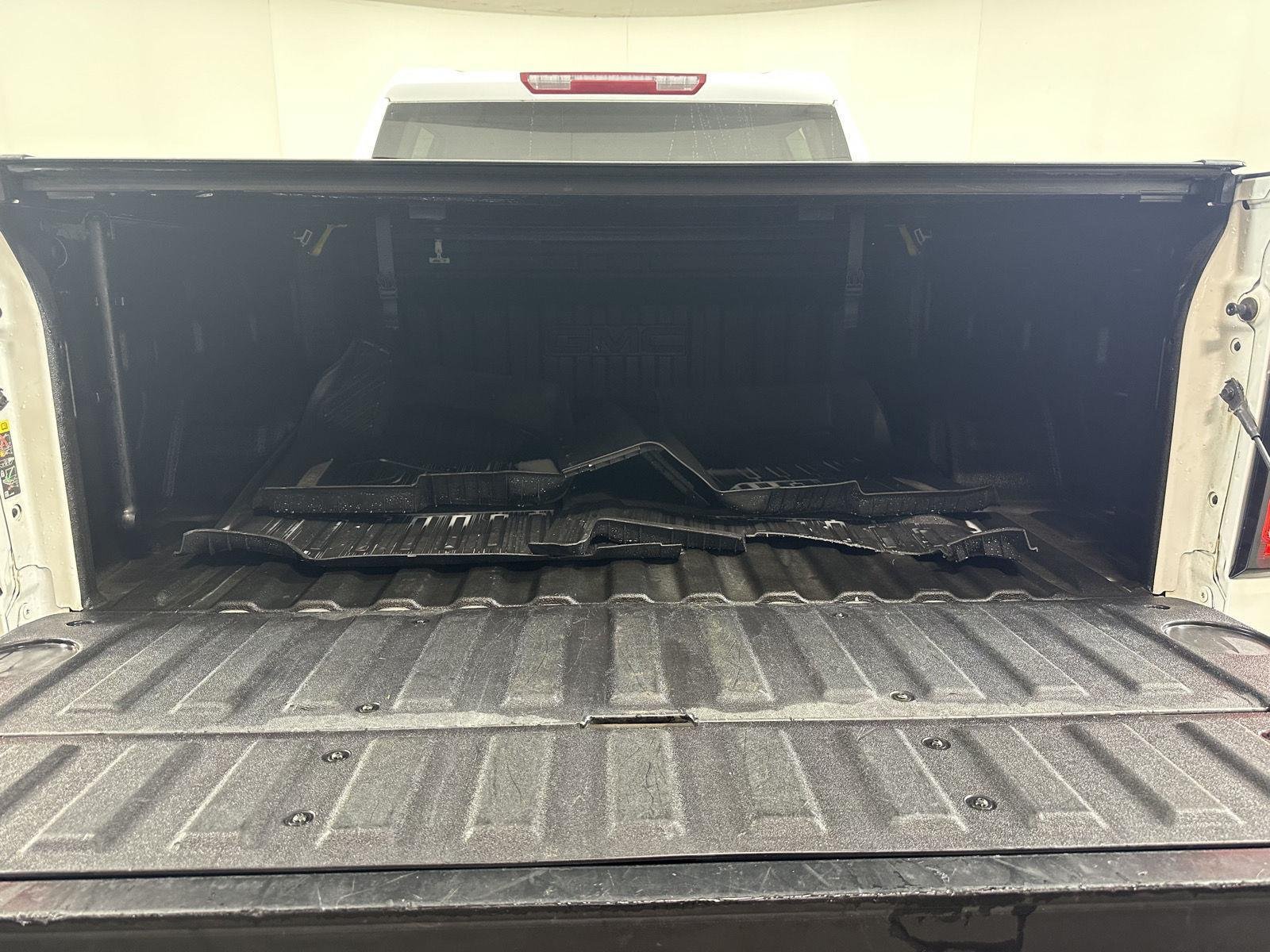 Used 2022 Summit White GMC Elevation image 13