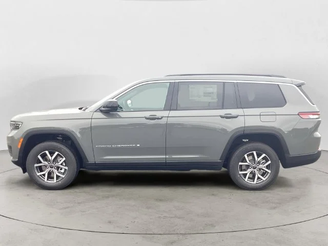 New 2027 Gray Jeep L LAREDO X 4X4 image 2