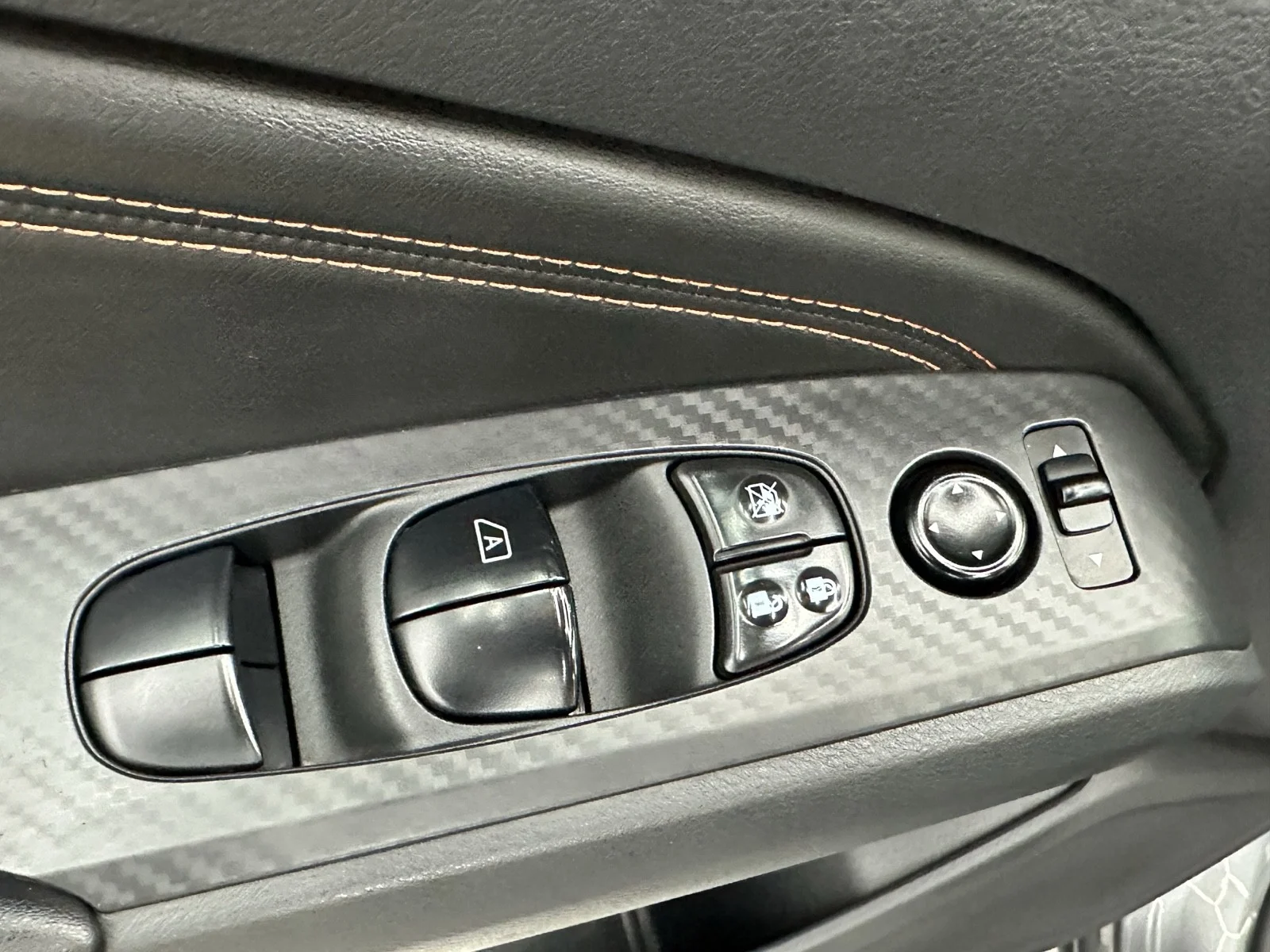 Used 2022 Gun Metallic Nissan 2.5 SR image 29
