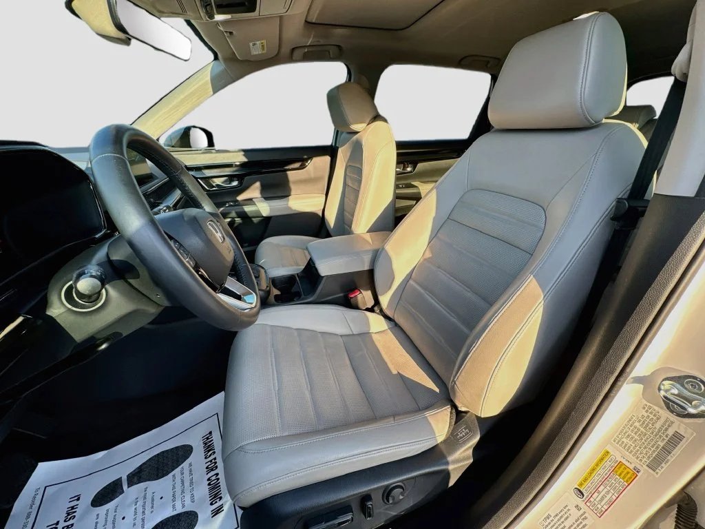 Used 2024 White Honda EX-L image 24