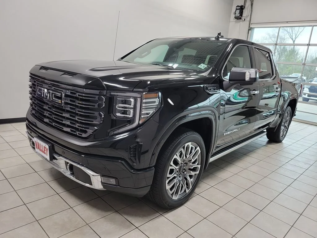 Used 2025 Black GMC Denali Ultimate image 7