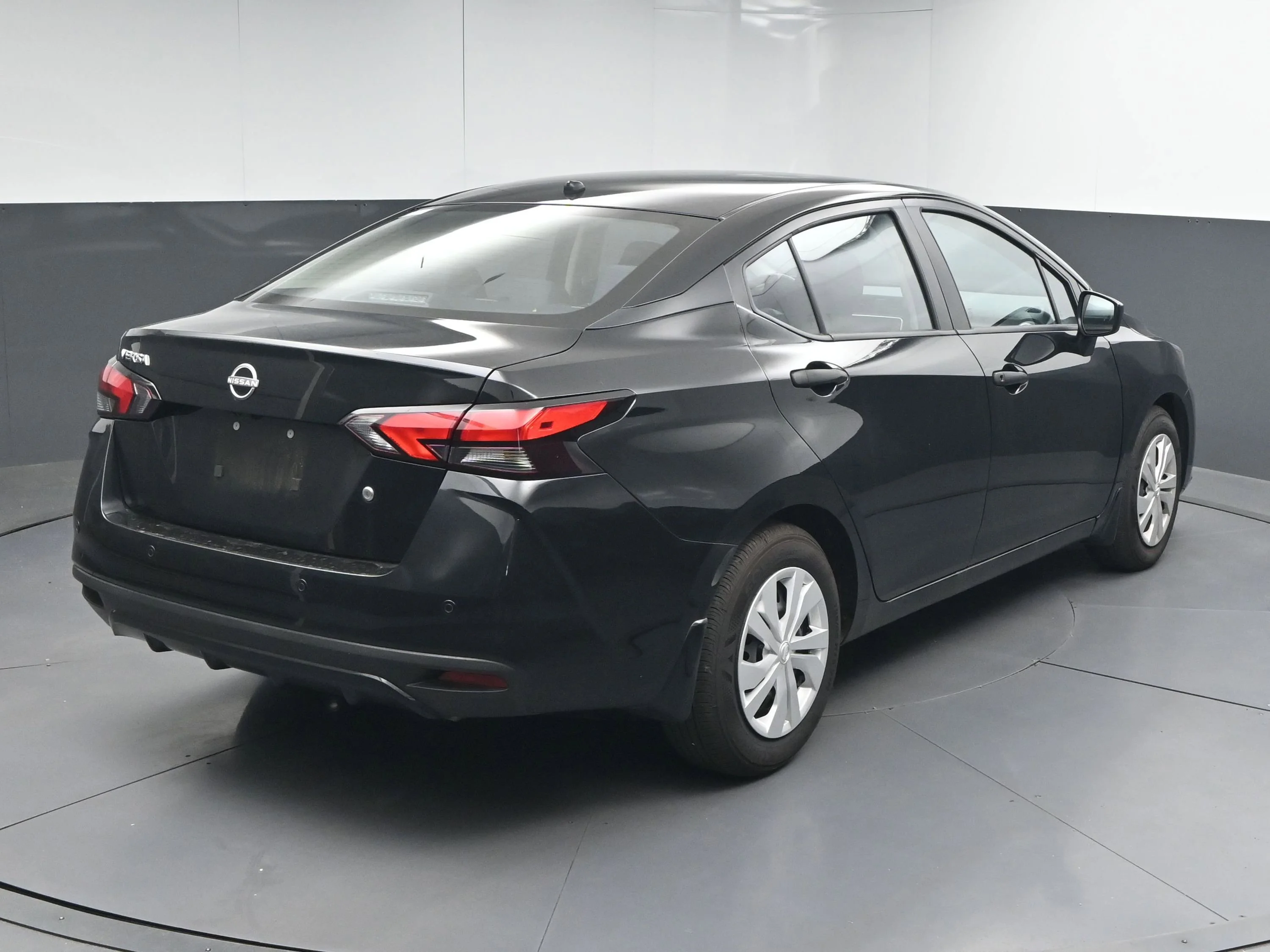 2025 Nissan Versa Sedan S - Photo 7