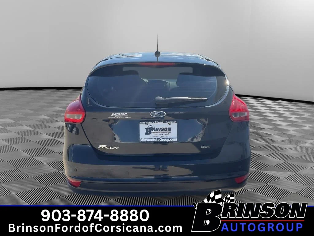 Used 2018 Shadow Black Ford SEL image 6
