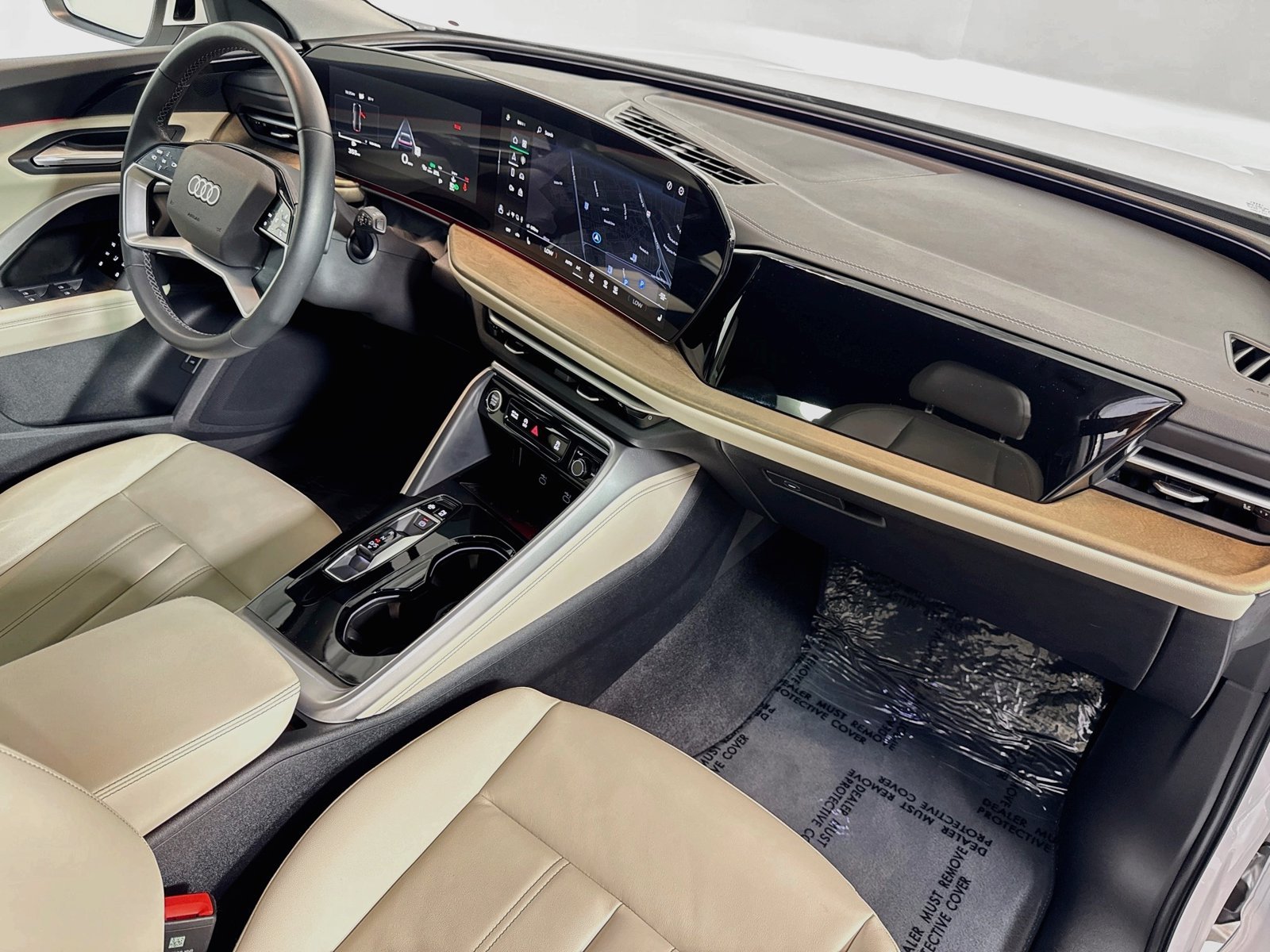 Used 2025 Arkona White Audi Premium image 26