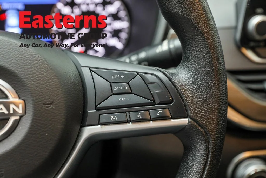 Used 2024 Black Nissan 2.5 SV image 16
