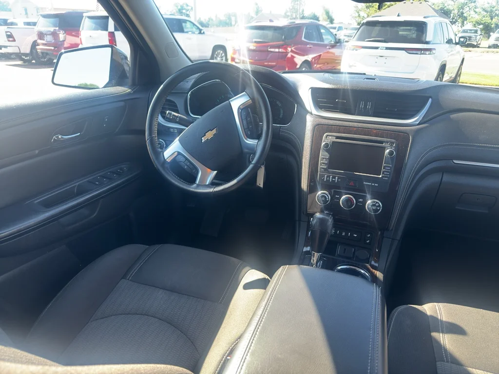 Used 2015 Tungsten Metallic Chevrolet LT image 18