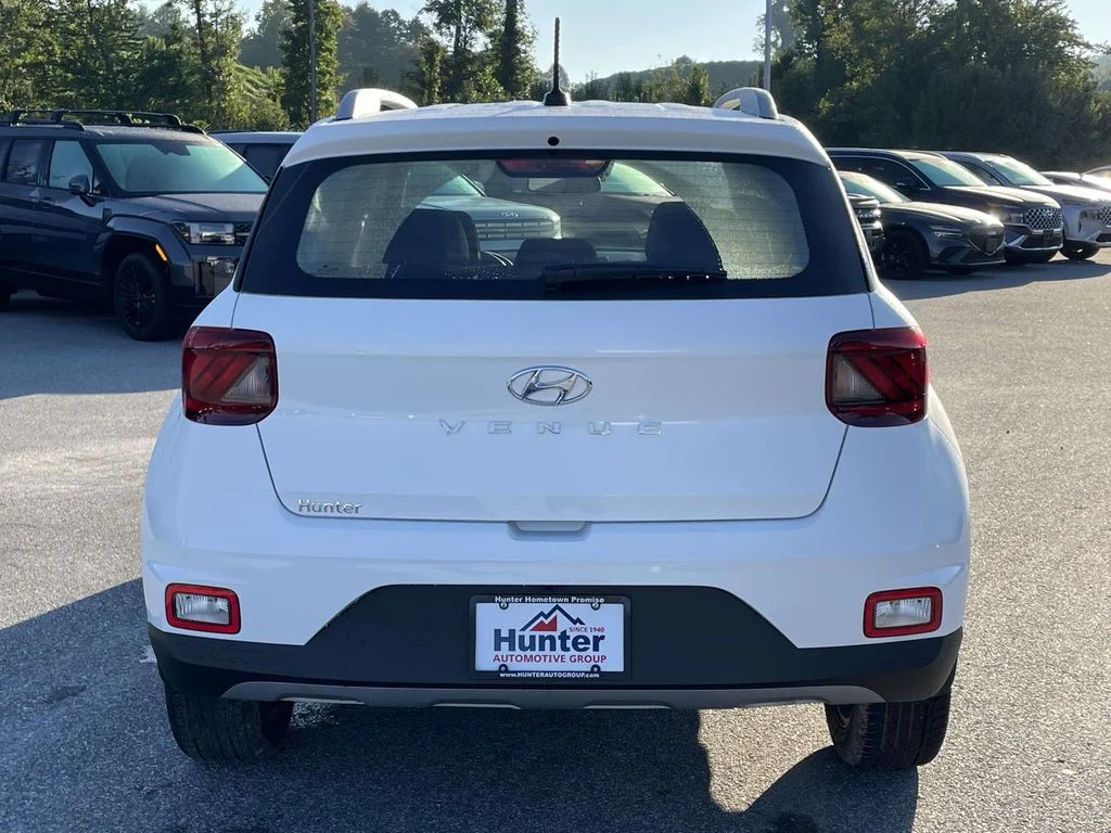 Used 2026 Lunar White Hyundai SEL image 29