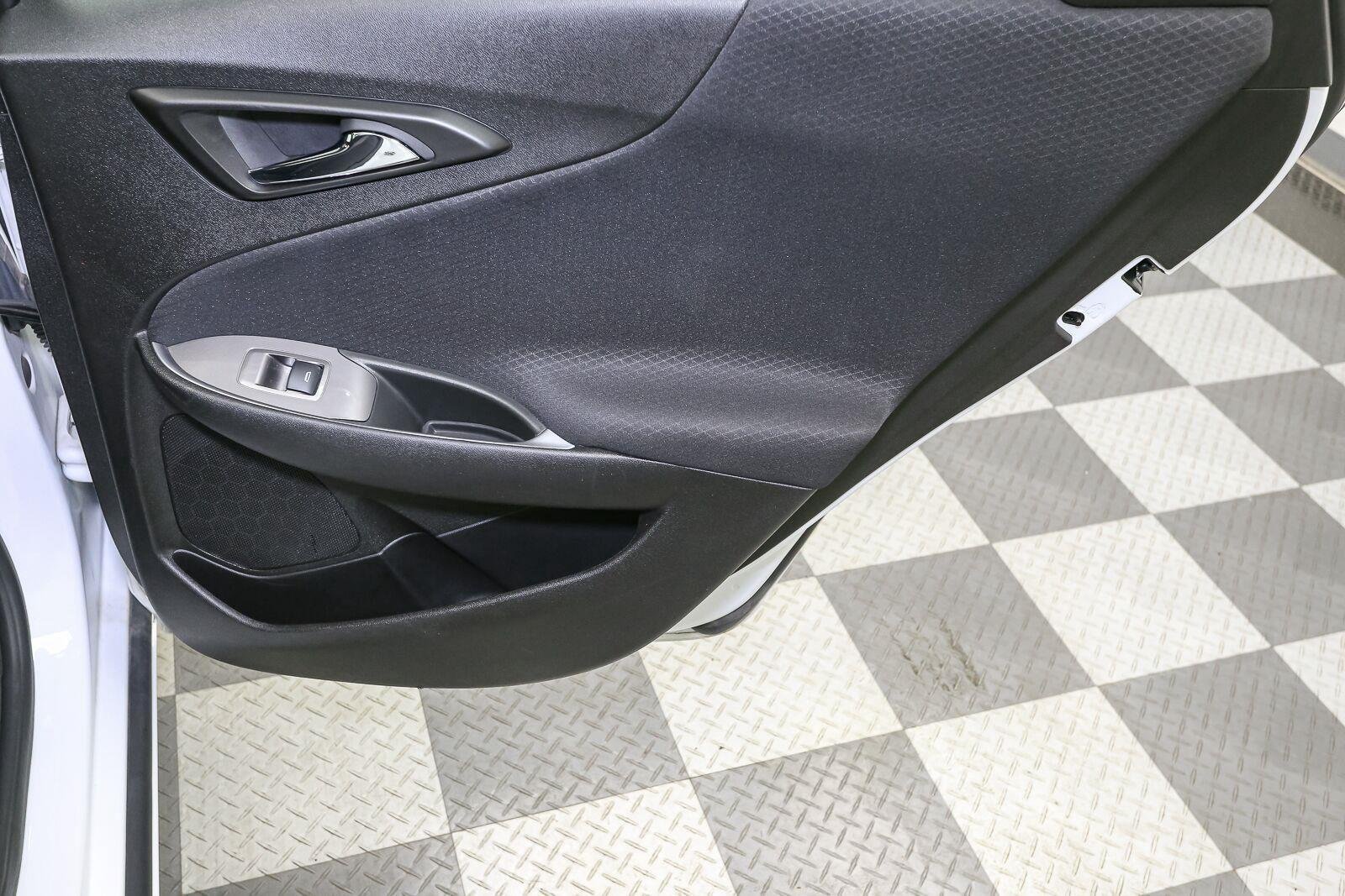 Used 2024 Summit White Chevrolet LT image 22