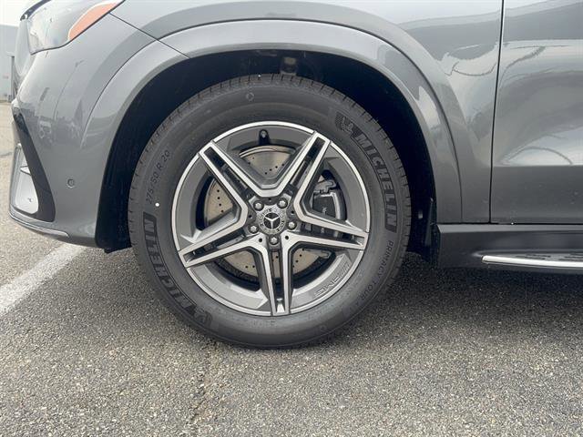 New 2026 Selenite Grey Metallic Mercedes-Benz GLE 450 4MATIC® image 23