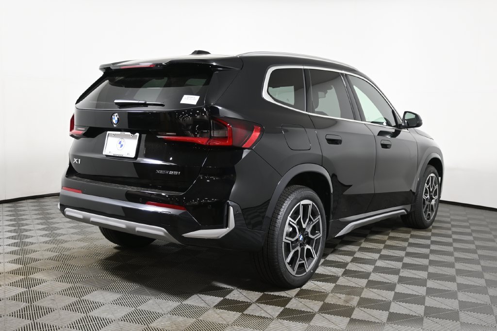 Used 2026 Black BMW xDrive28i image 7