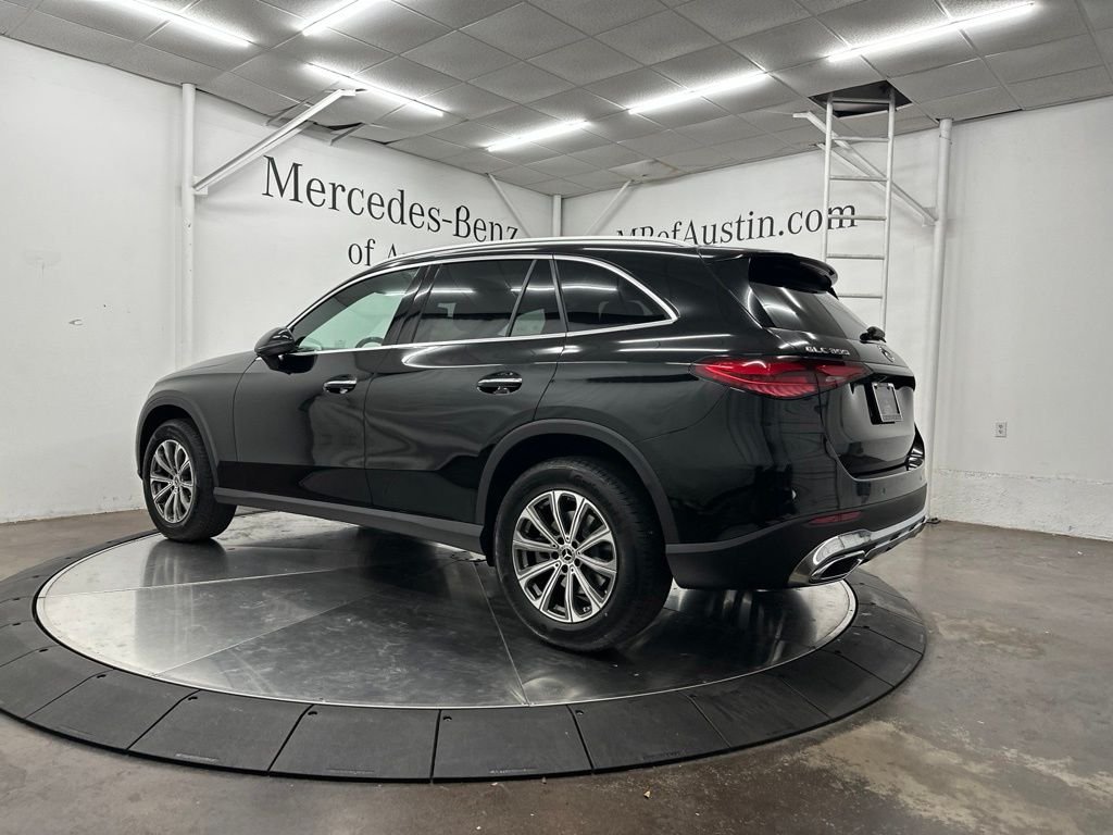 New 2026 Black Mercedes-Benz GLC 300 image 5