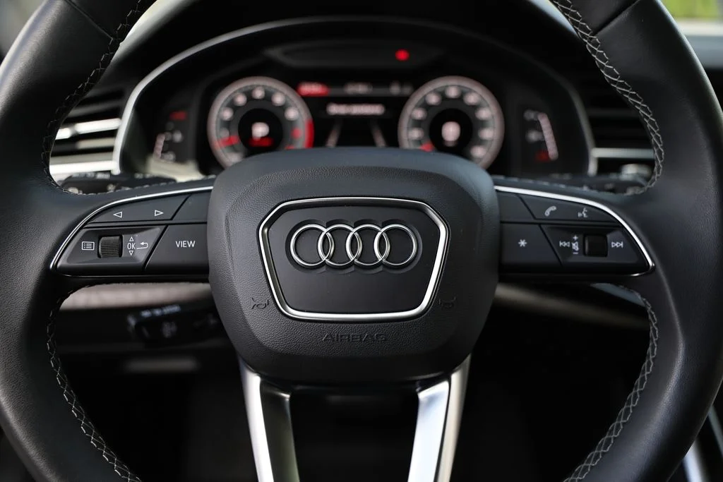 Used 2023 Carrara White Audi 55 Premium Plus image 32