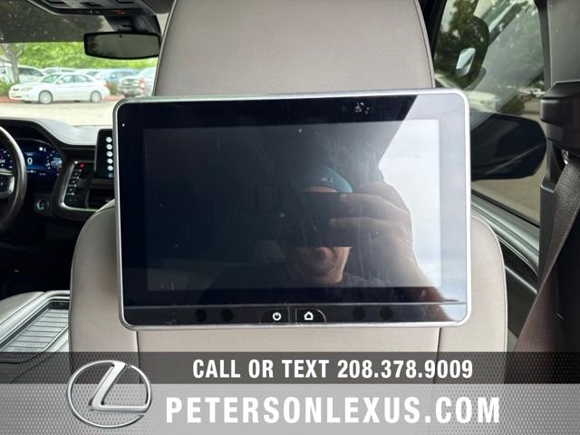 Used 2022 Gray Chevrolet Z71 image 19