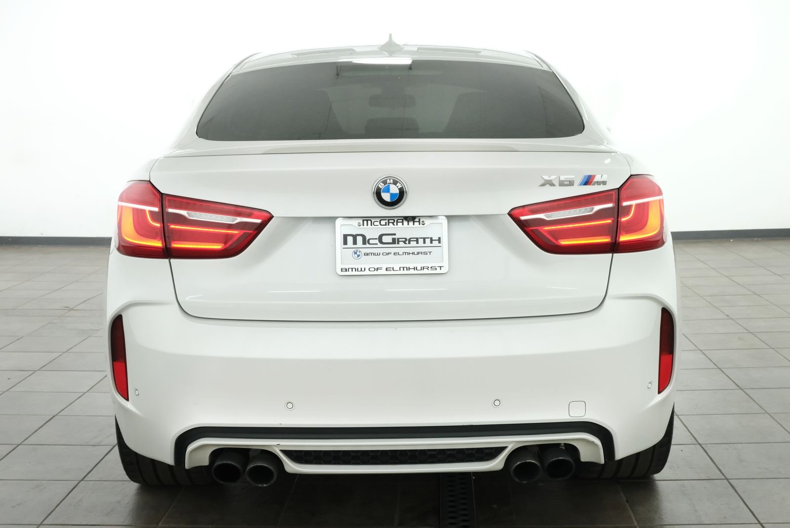 Used 2016 White Metallic BMW Base image 4