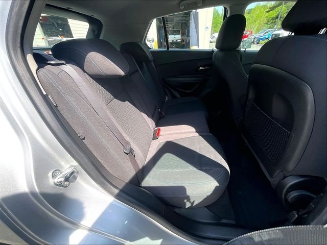 Used 2016 Silver Chevrolet LS image 22