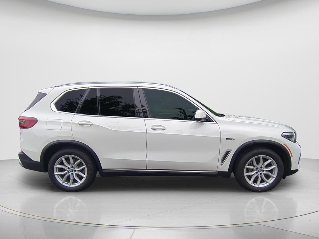 Used 2023 White BMW xDrive45e image 4