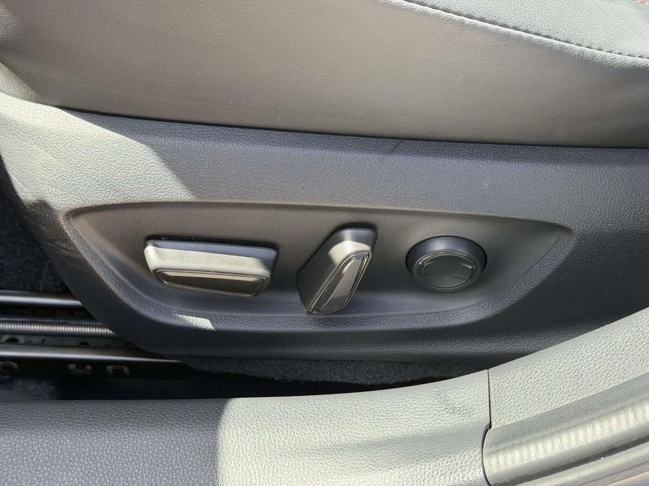Used 2023 Cutting Edge Toyota XSE image 18