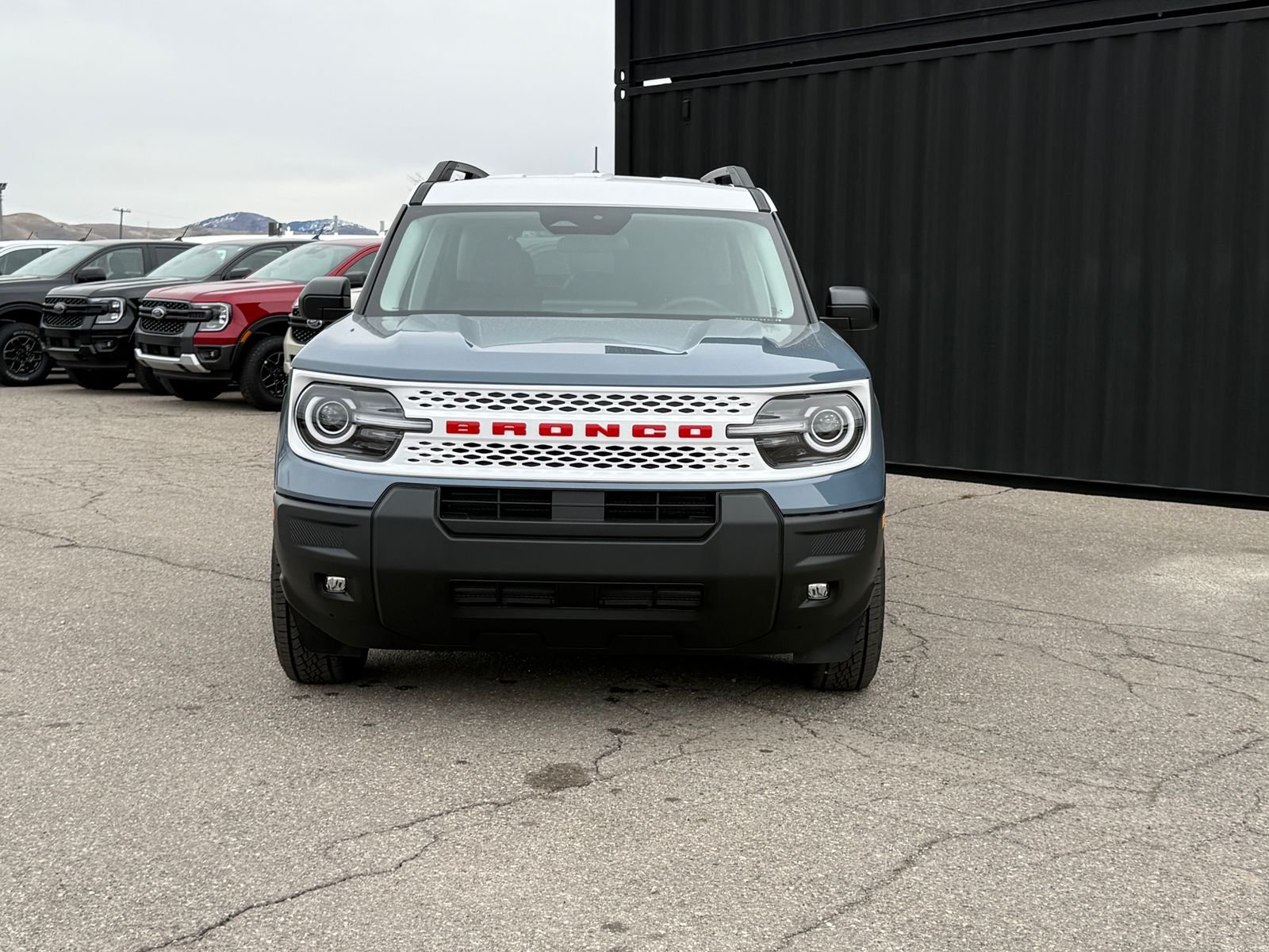 View vehicle photo 3