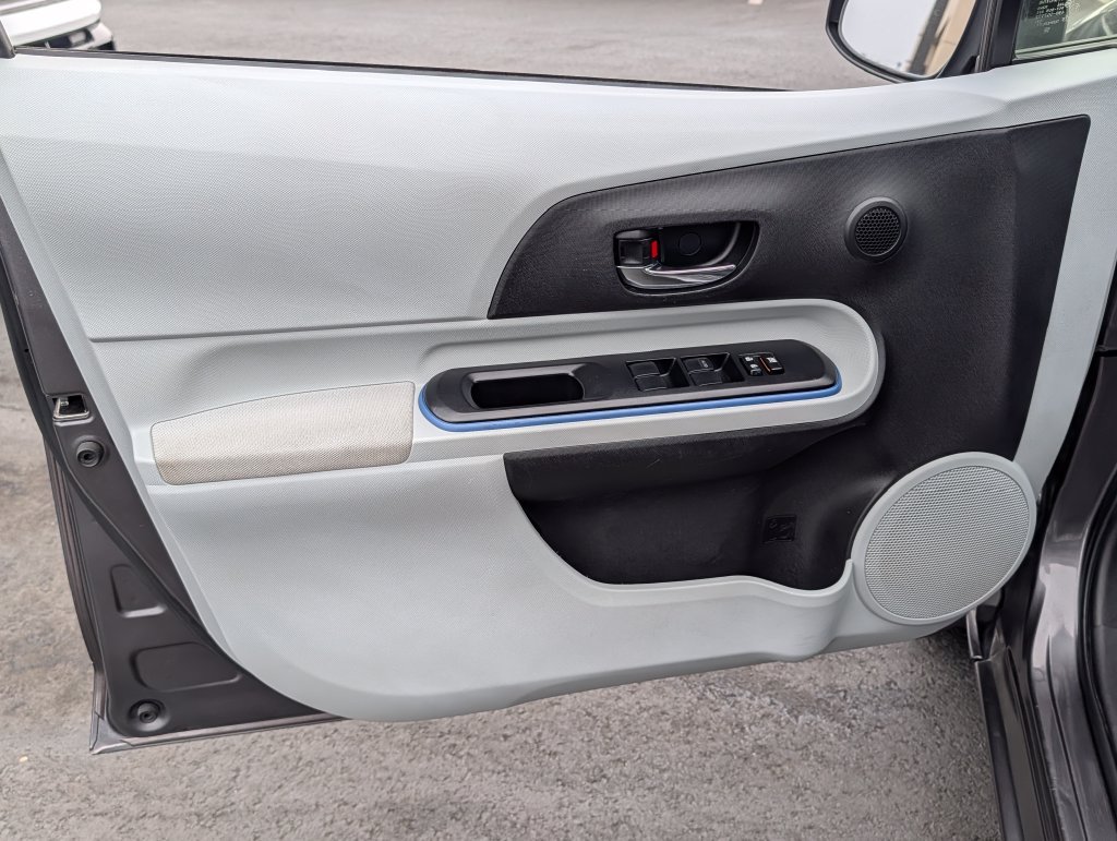 2013 Toyota Prius c Three - Photo 15