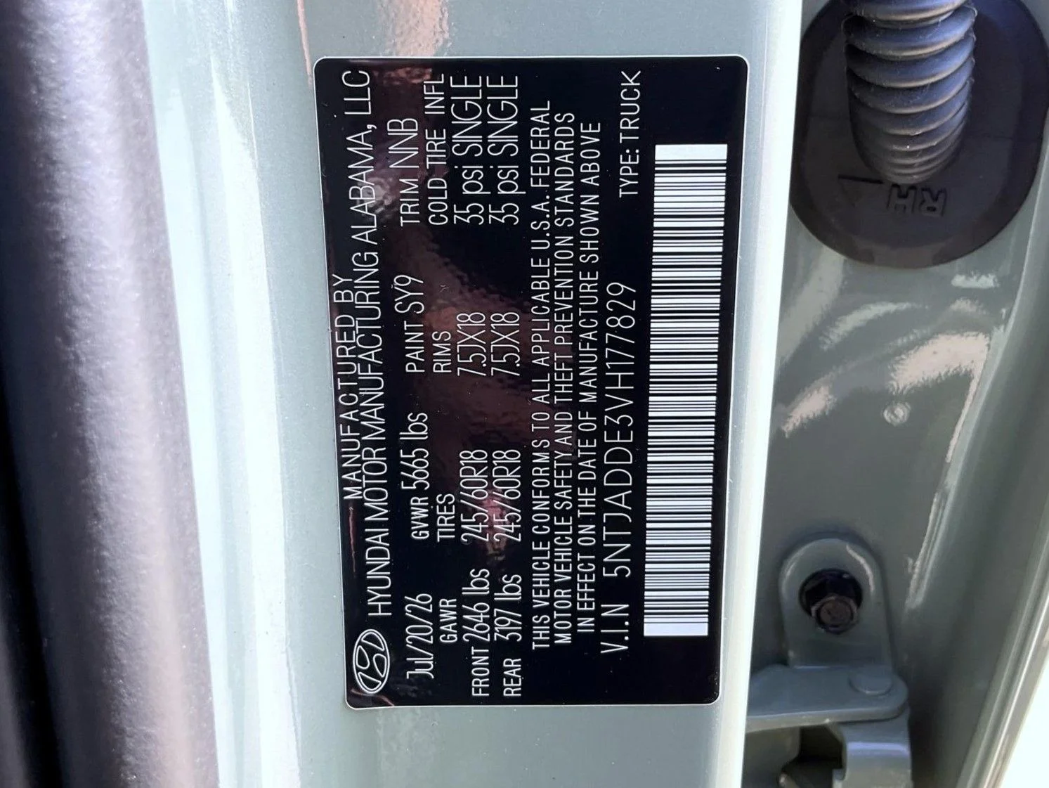 New 2027 Green Hyundai SE image 26