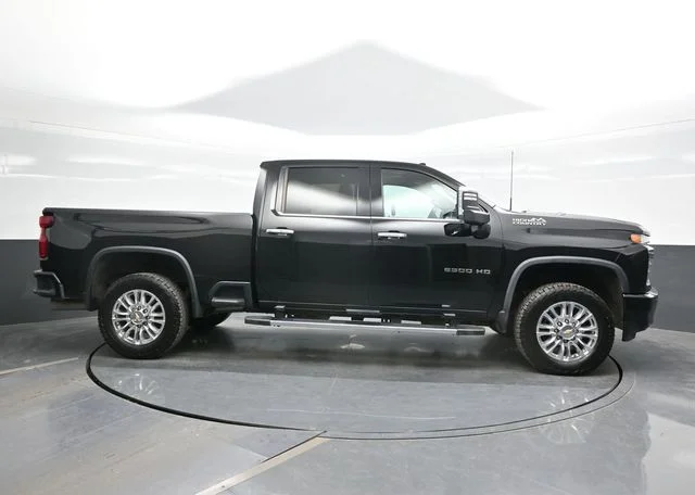Used 2023 Black Chevrolet High Country image 8