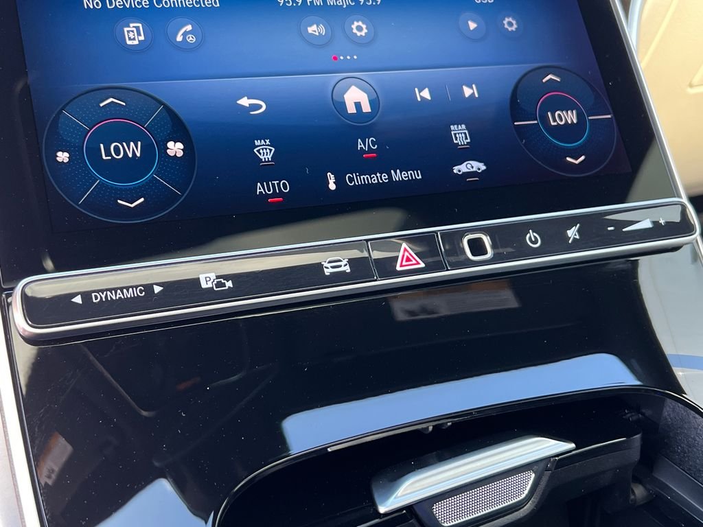 New 2026 Polar White Mercedes-Benz C 300 image 21