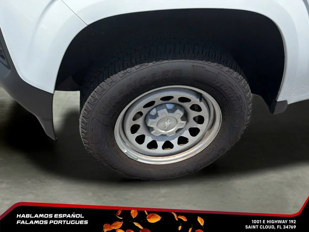 Used 2026 Summit White Chevrolet WT image 33