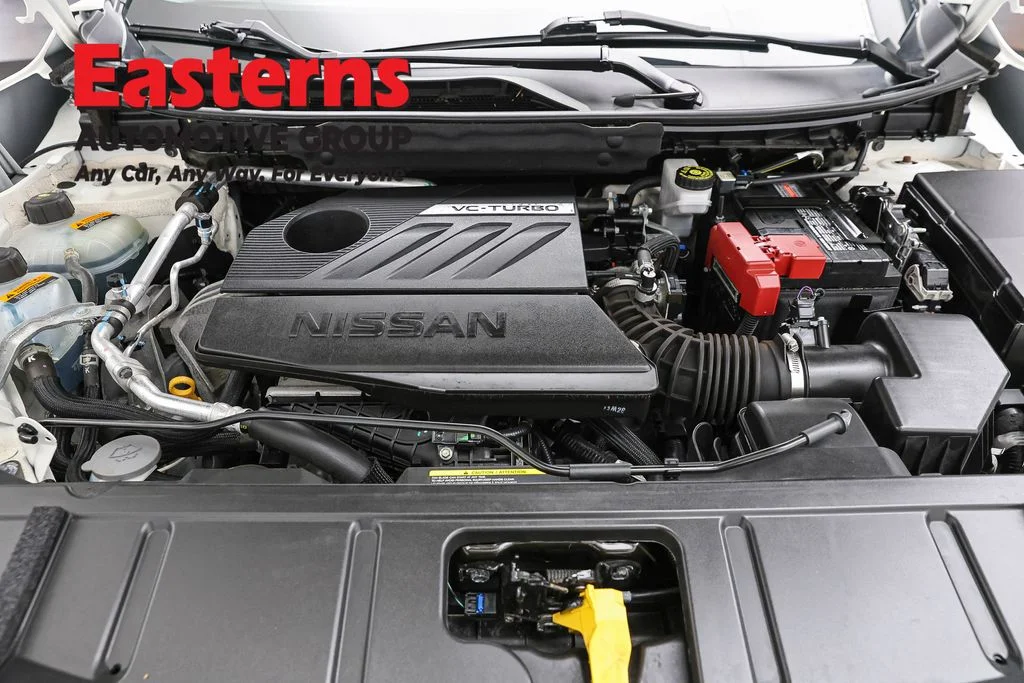 Used 2023 White Nissan S image 7