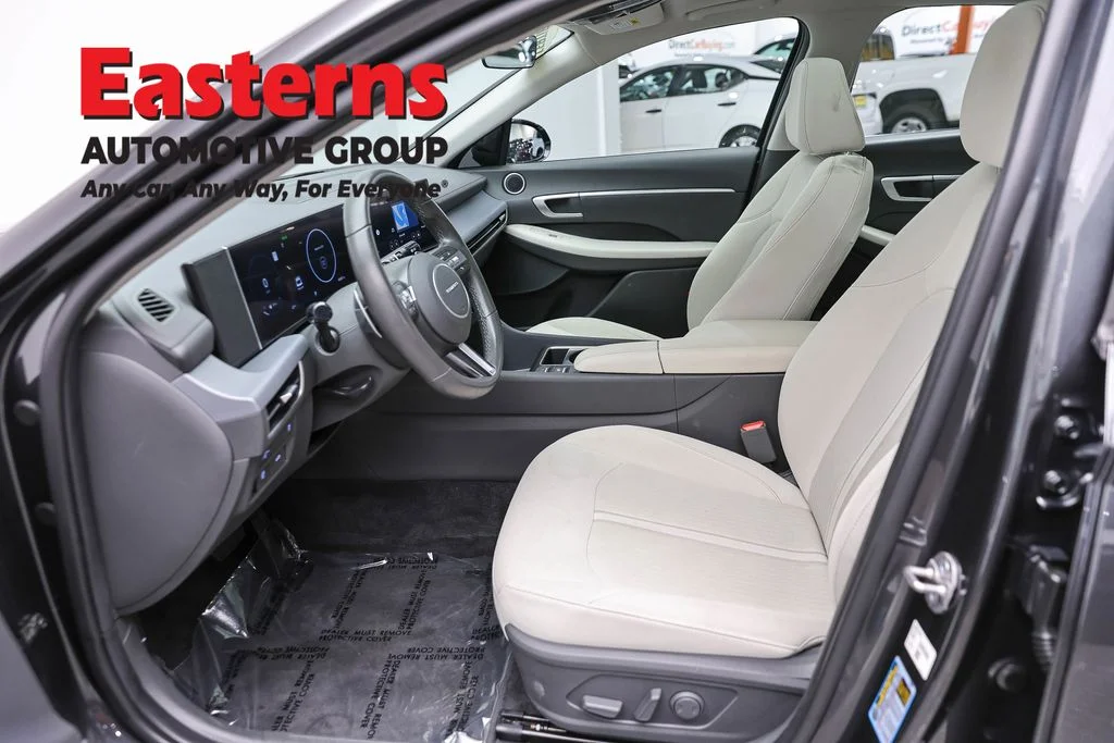 Used 2024 Gray Hyundai SEL image 14