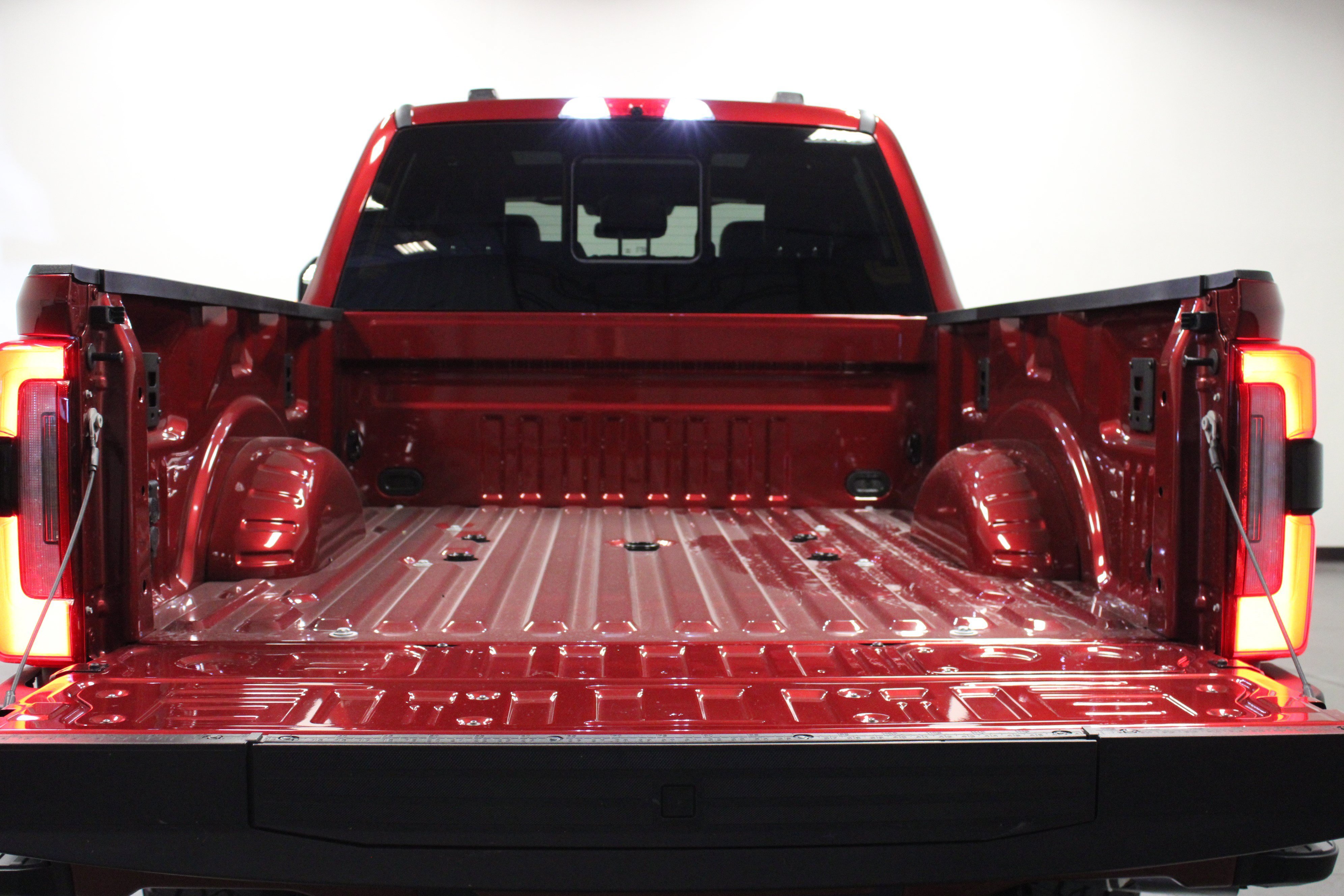 New 2026 Ruby Red Metallic Tinted Clearcoat Ford Platinum image 14
