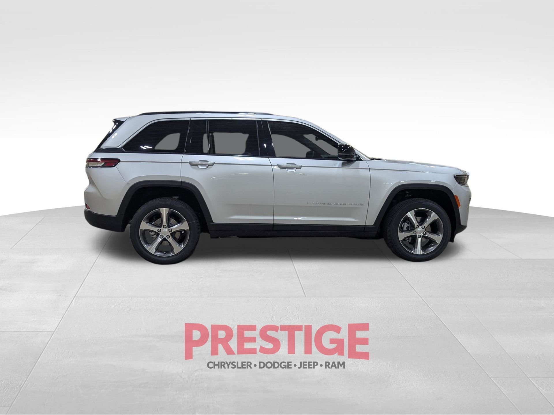 New 2026 Silver Zynith Jeep Limited image 4