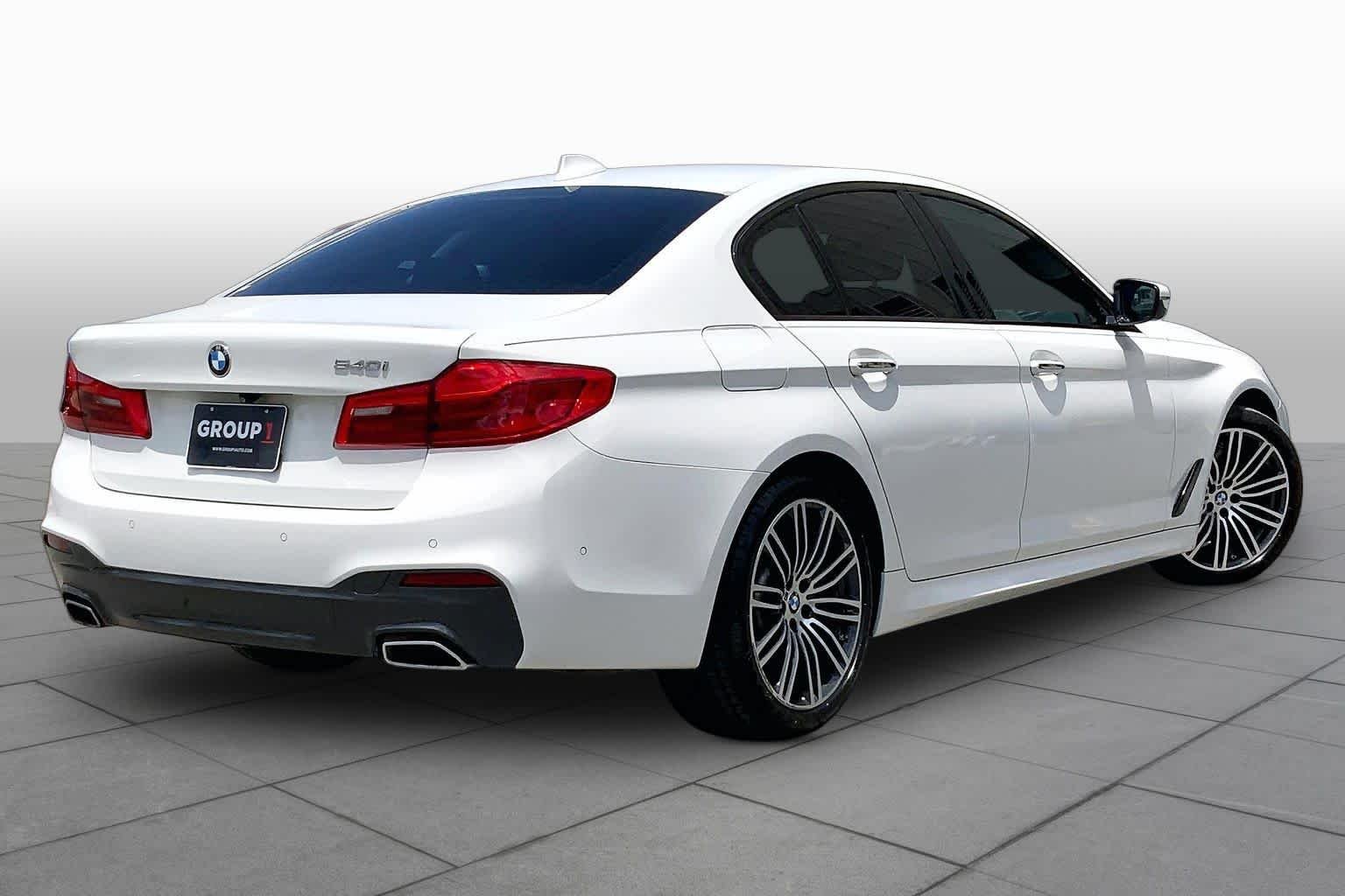 Used 2018 Mineral White Metallic BMW 540i image 13