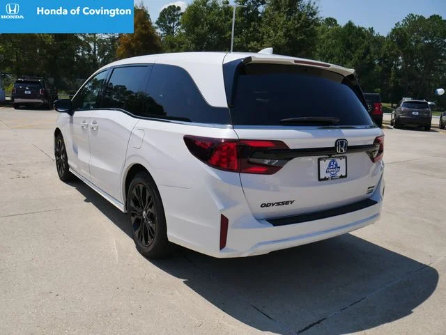 Used 2026 Platinum White Pearl Honda Sport-L image 5