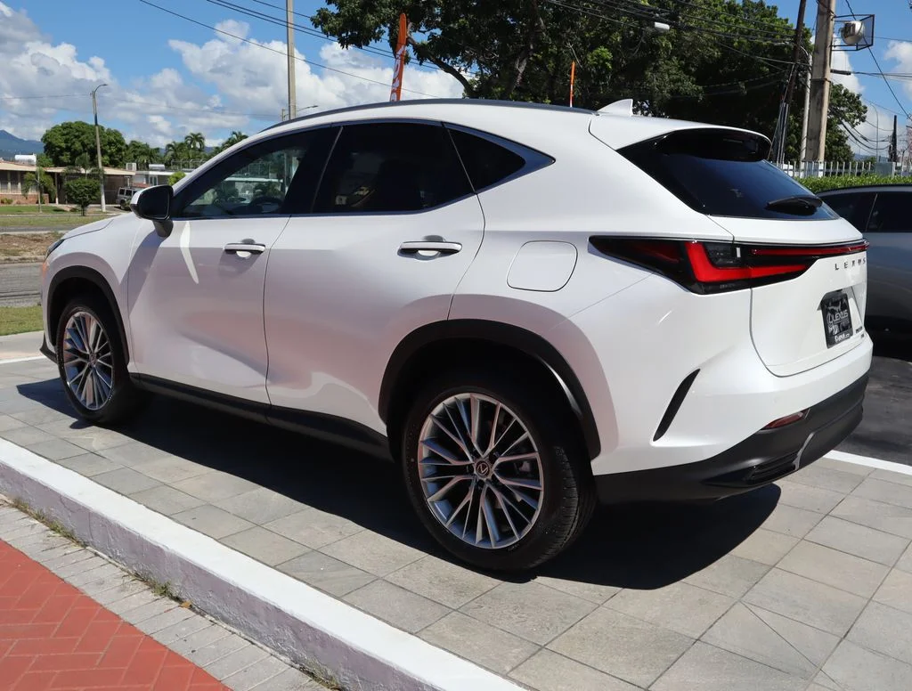 Used 2026 White Lexus 350 Premium image 7